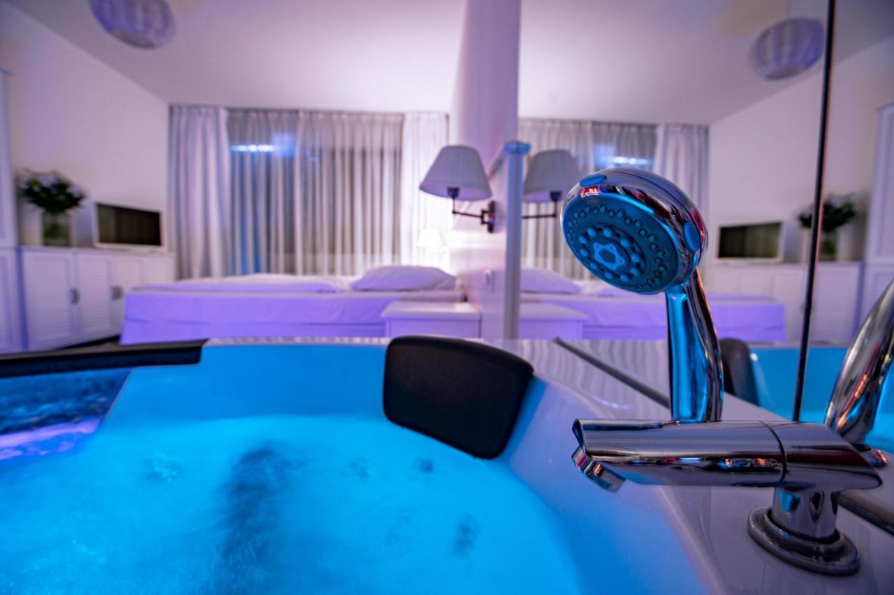 Apartament Rodzinny Beach Sauna&Jacuzzi Arka Medical Spa Kołobrzeg Exteriör bild